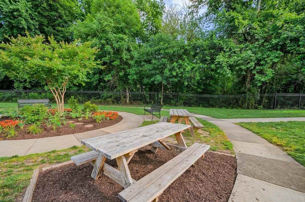 Stony Brook Apartments - Photo 6 of 6