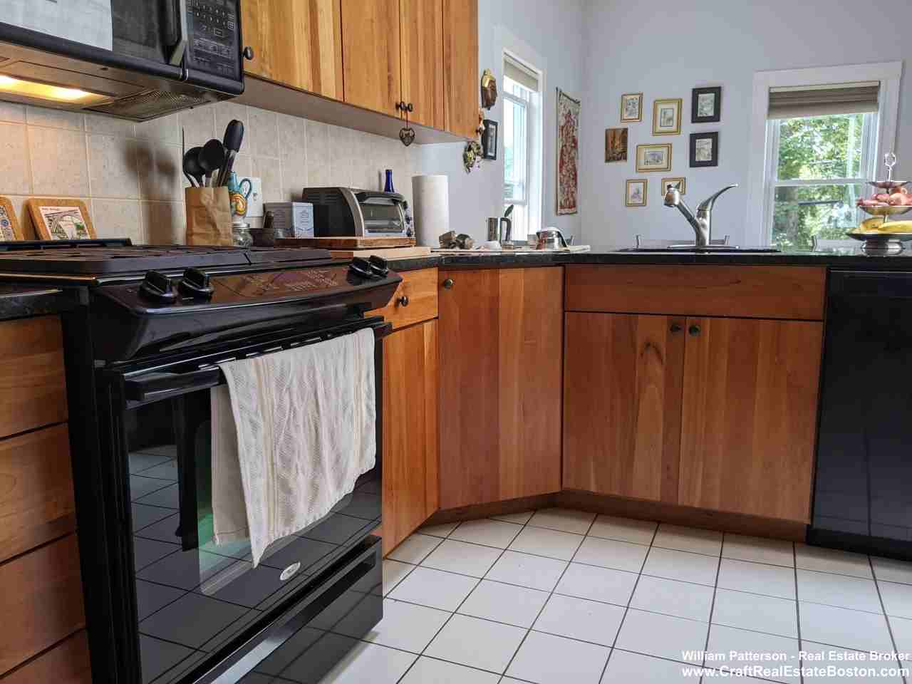 184 White St #2 - Photo 5 of 28