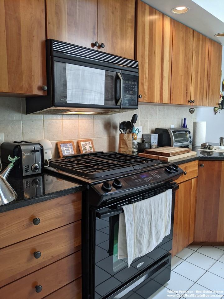 184 White St #2 - Photo 6 of 28