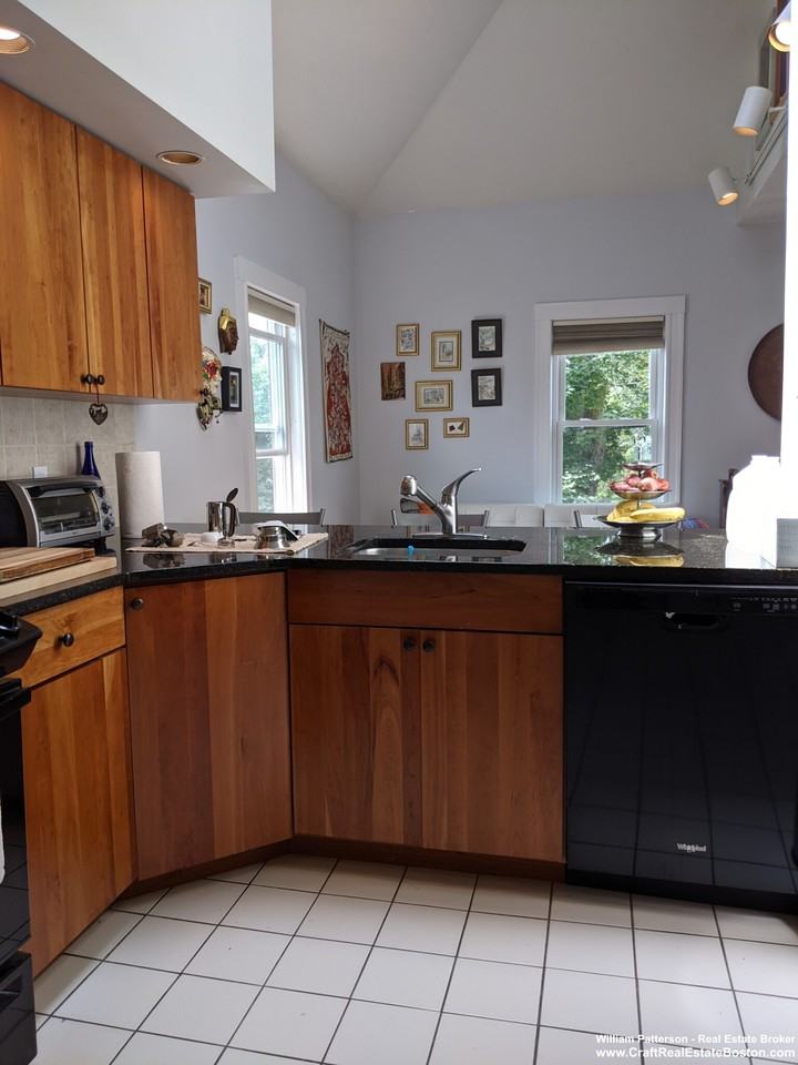 184 White St #2 - Photo 7 of 28