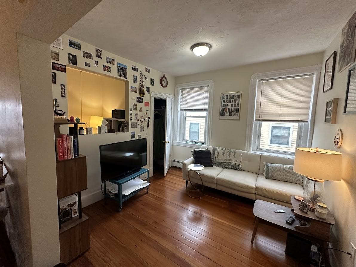 1056 Cambridge St #4R - Photo 2 of 7