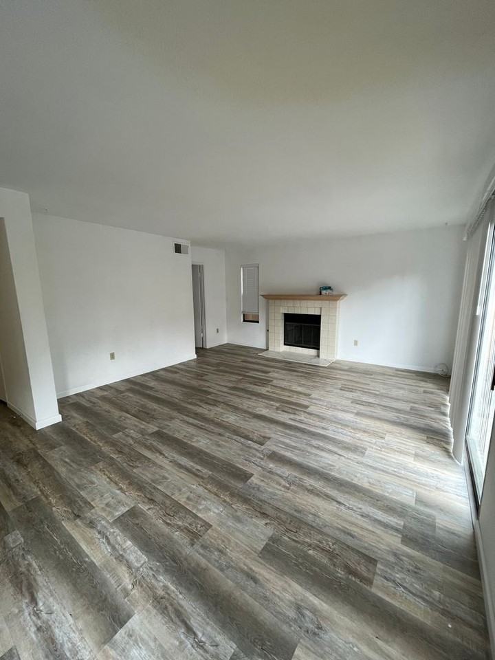 10845 Chinon Cir - Photo 5 of 18