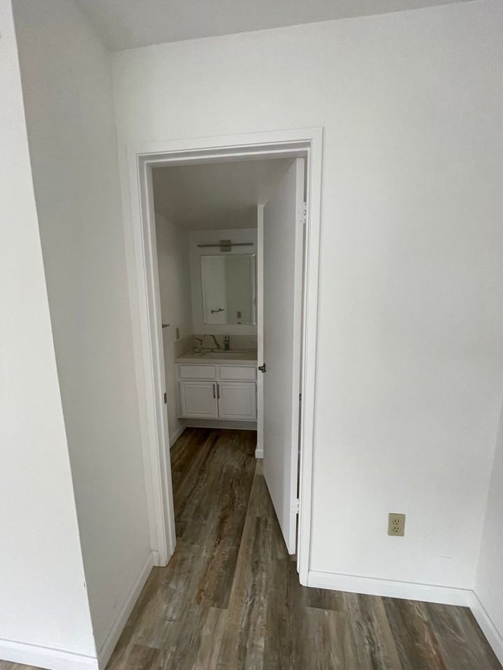 10845 Chinon Cir - Photo 6 of 18