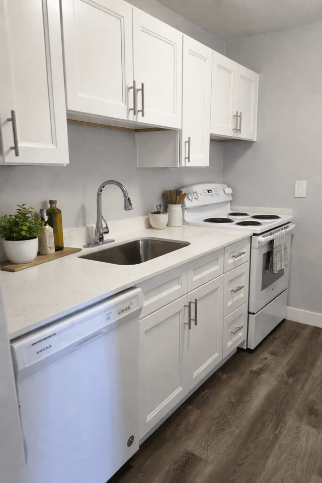 Camille Court Apartments - Photo 5 of 17