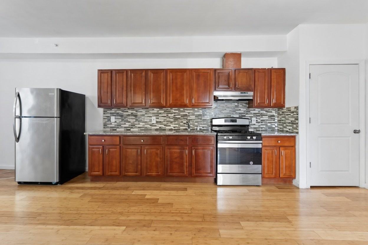 65-67 4th Avenue - Photo 5 of 10