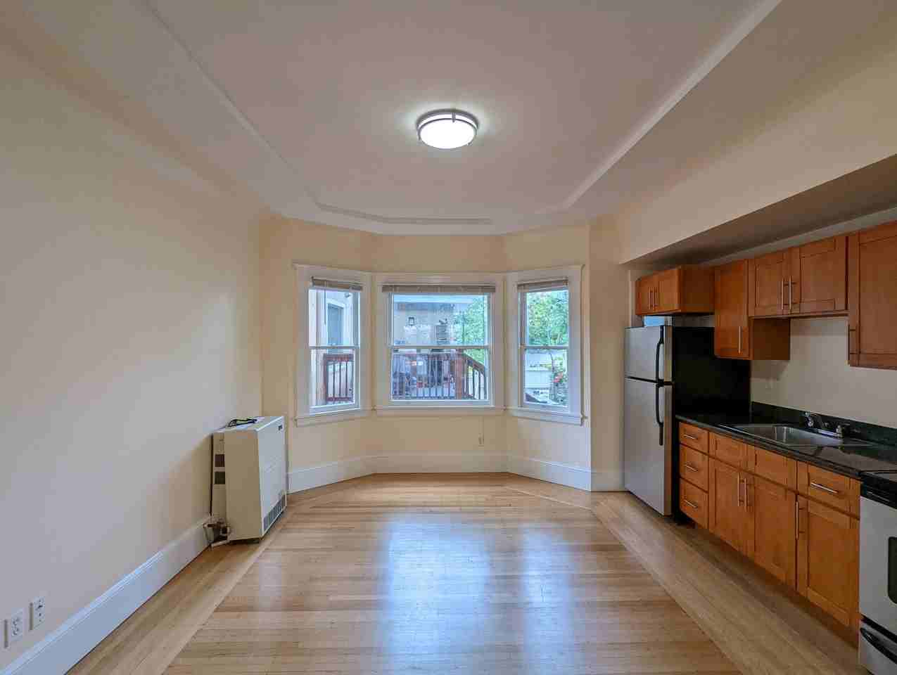 Hillegass Avenue, 2821 - Photo 4 of 31