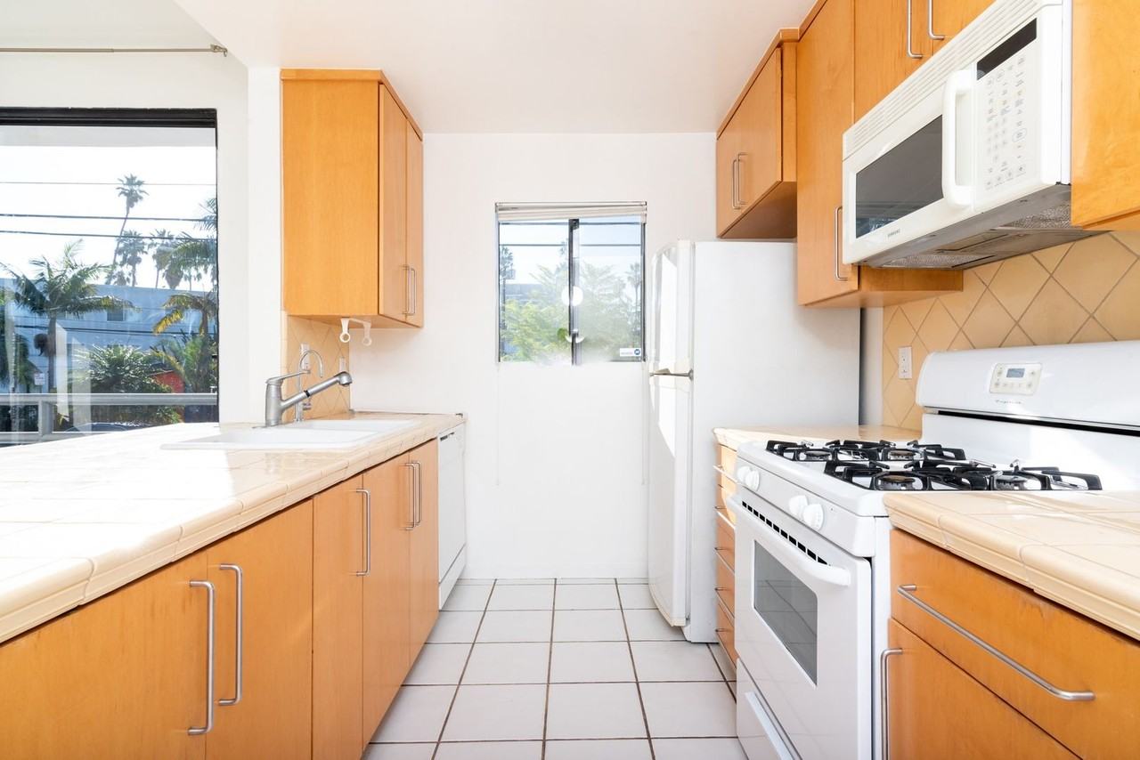 707 Marr St - Photo 4 of 13