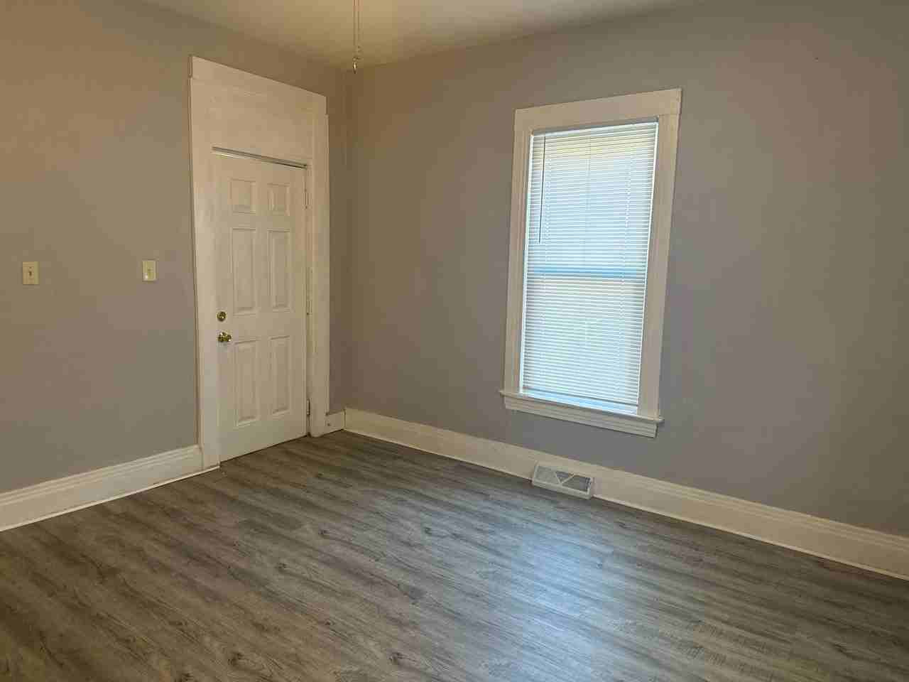 2016 E Capitol Ave - Photo 6 of 6