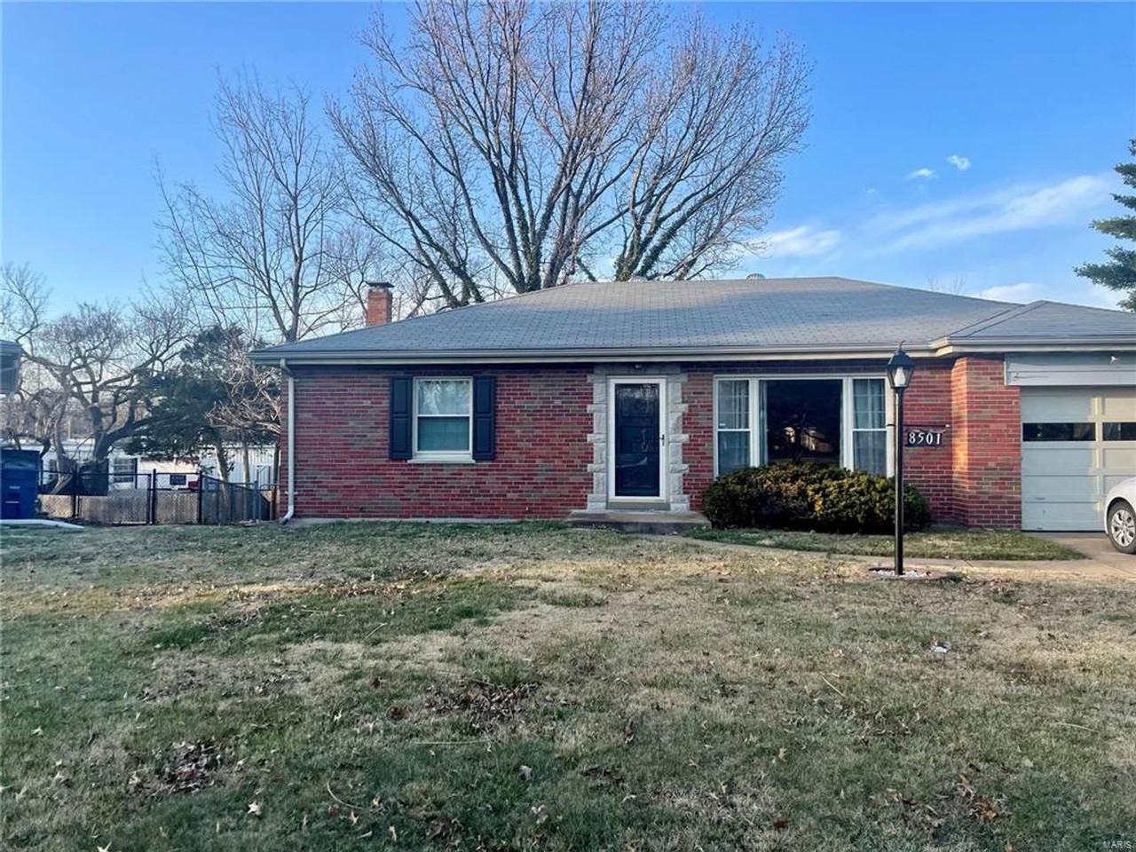 8501 Grantshire Ln - Photo 2 of 18