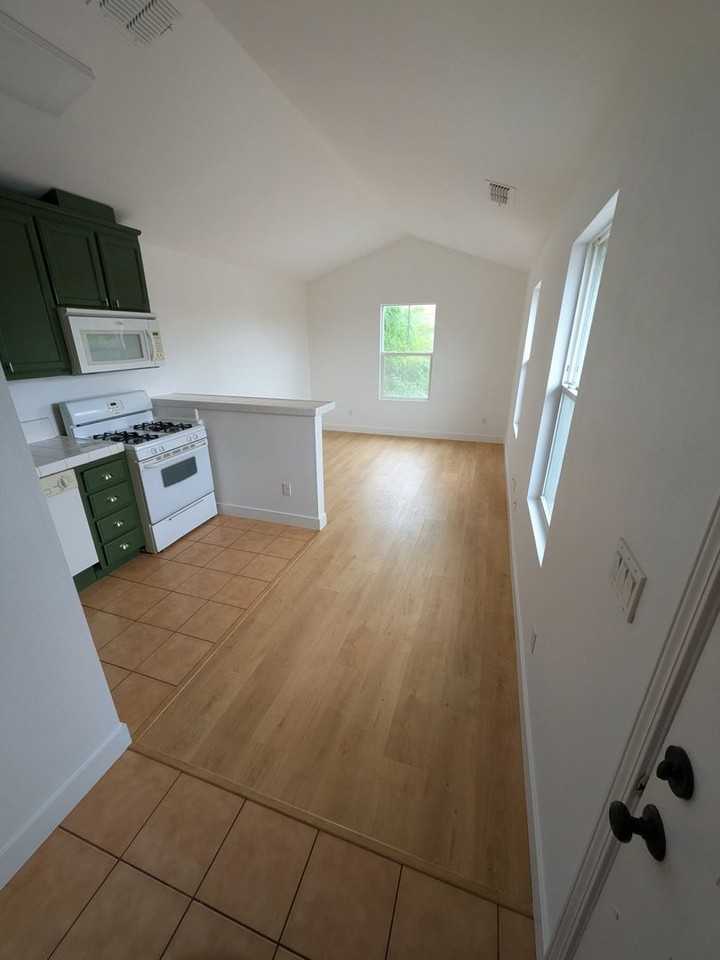 2224 Northview St - Photo 3 of 12