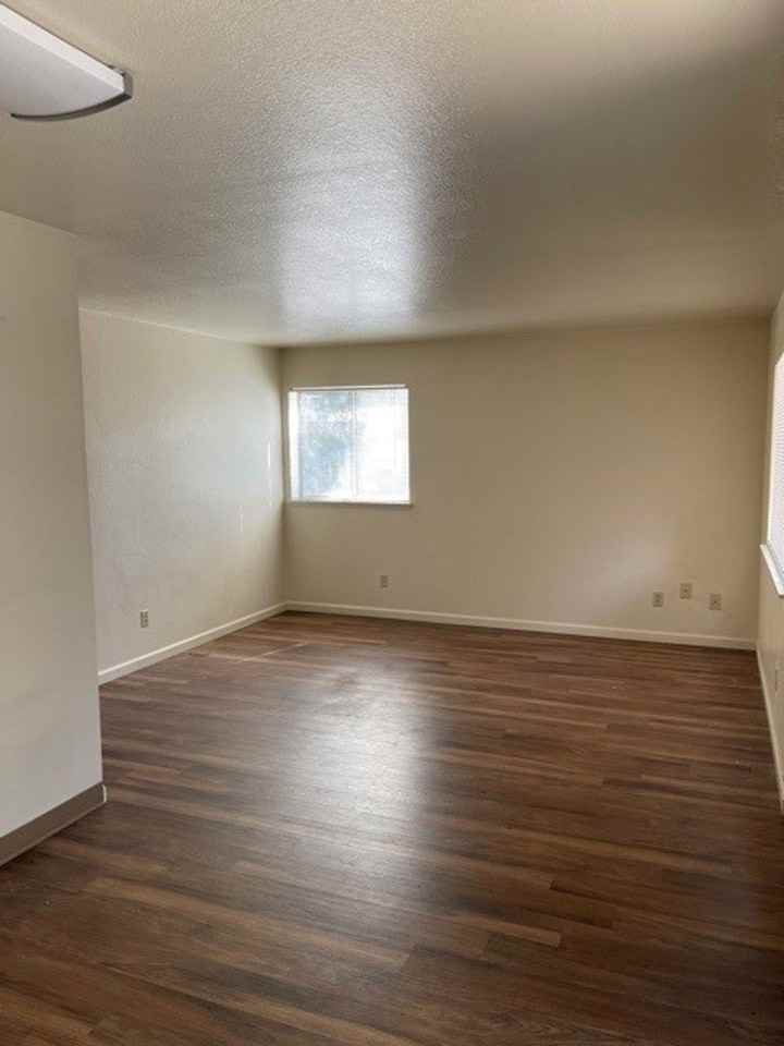 Summer Village Apartments - Photo 5 of 29