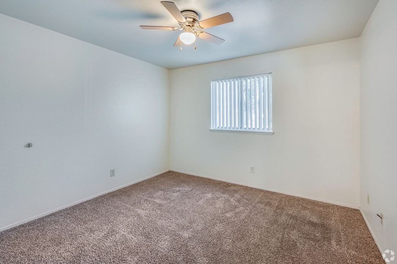 Summer Village Apartments - Photo 7 of 29