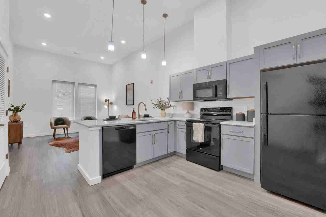 Highland Terrace Apartments - Photo 5 of 17