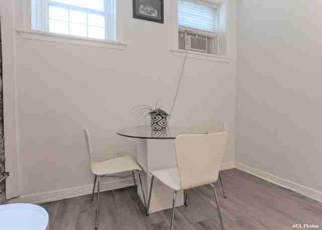 4312 N Clarendon Ave #1200 - Photo 3 of 21