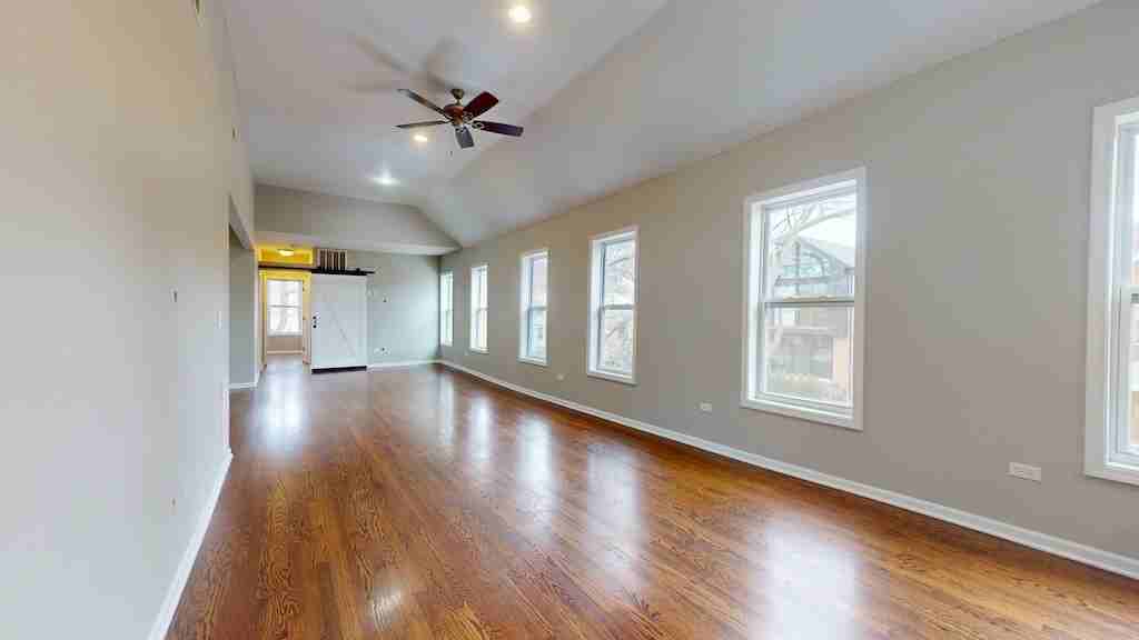 2099 W Fletcher St #9Q - Photo 4 of 20