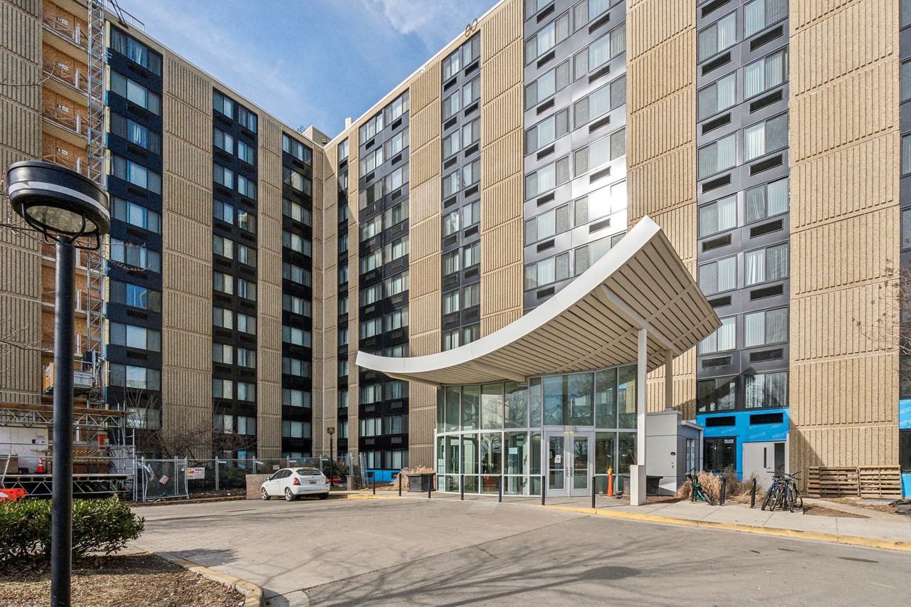 Edgewood Commons 611 & Gardens - Photo 2 of 18