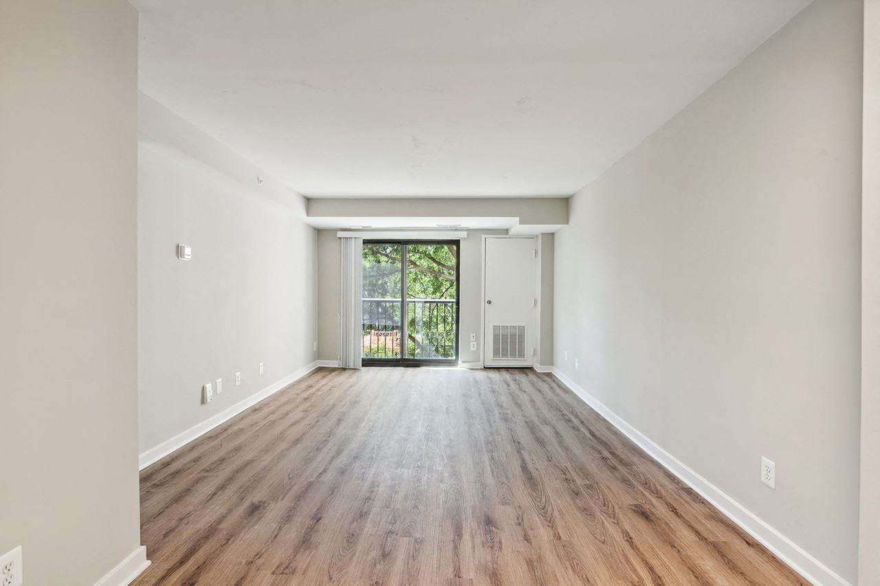 Park Montgomery - Photo 2 of 15