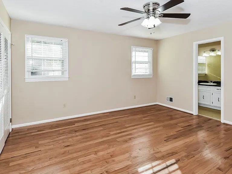 113 Sonning Rd #NA - Photo 5 of 10