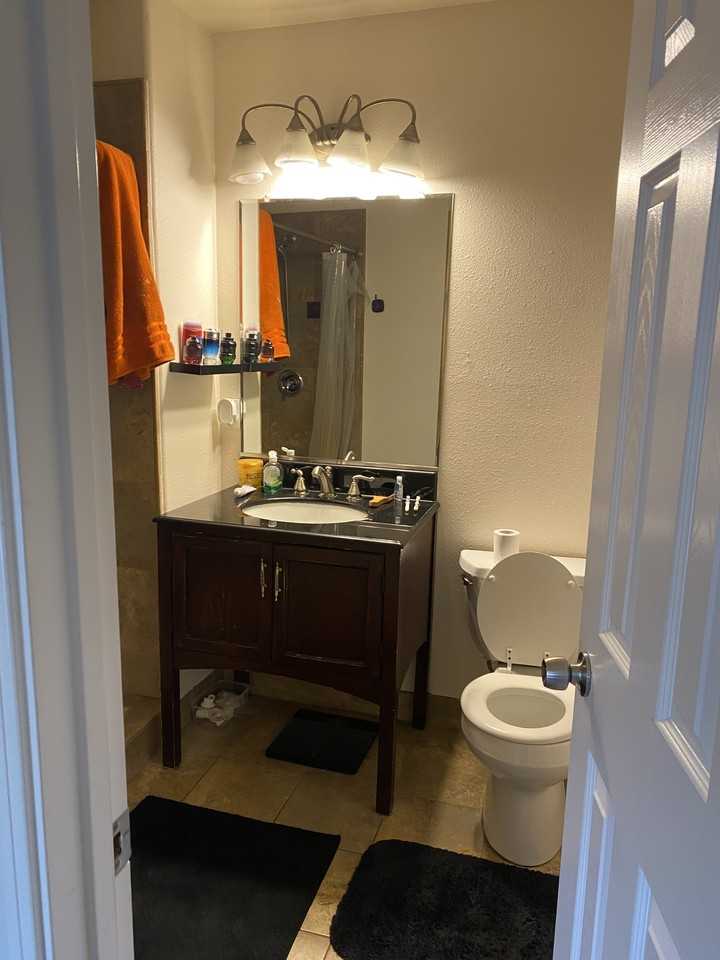 908 S King Rd #2 - Photo 2 of 11