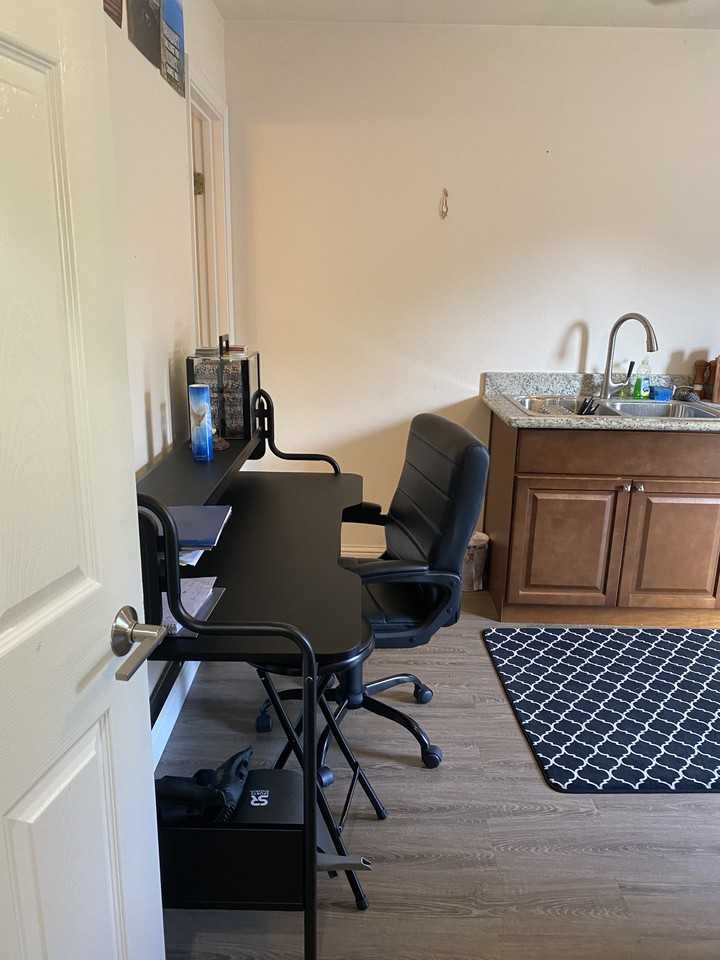 908 S King Rd #2 - Photo 6 of 11