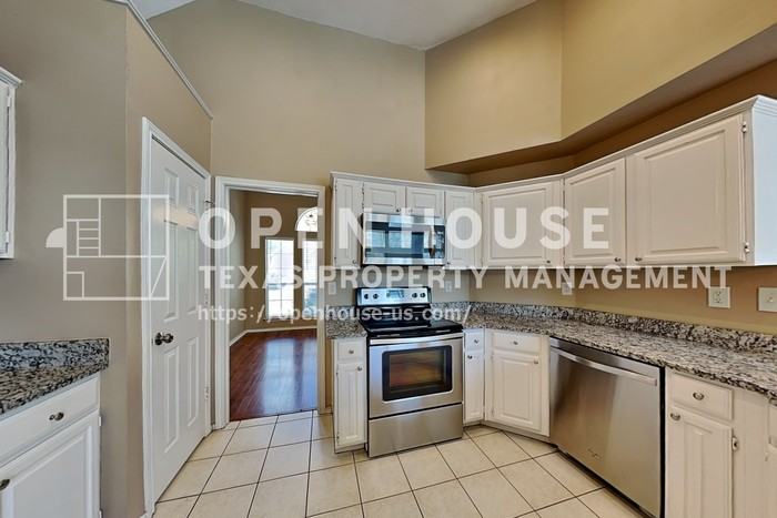 5121 Feather Crst - Photo 7 of 21