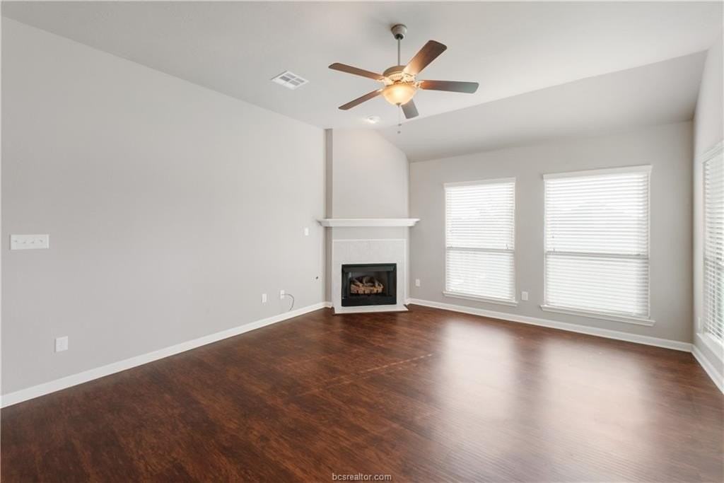 1077 Venice Dr - Photo 2 of 20