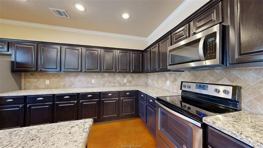 3009 Towers Pkwy - Photo 4 of 33