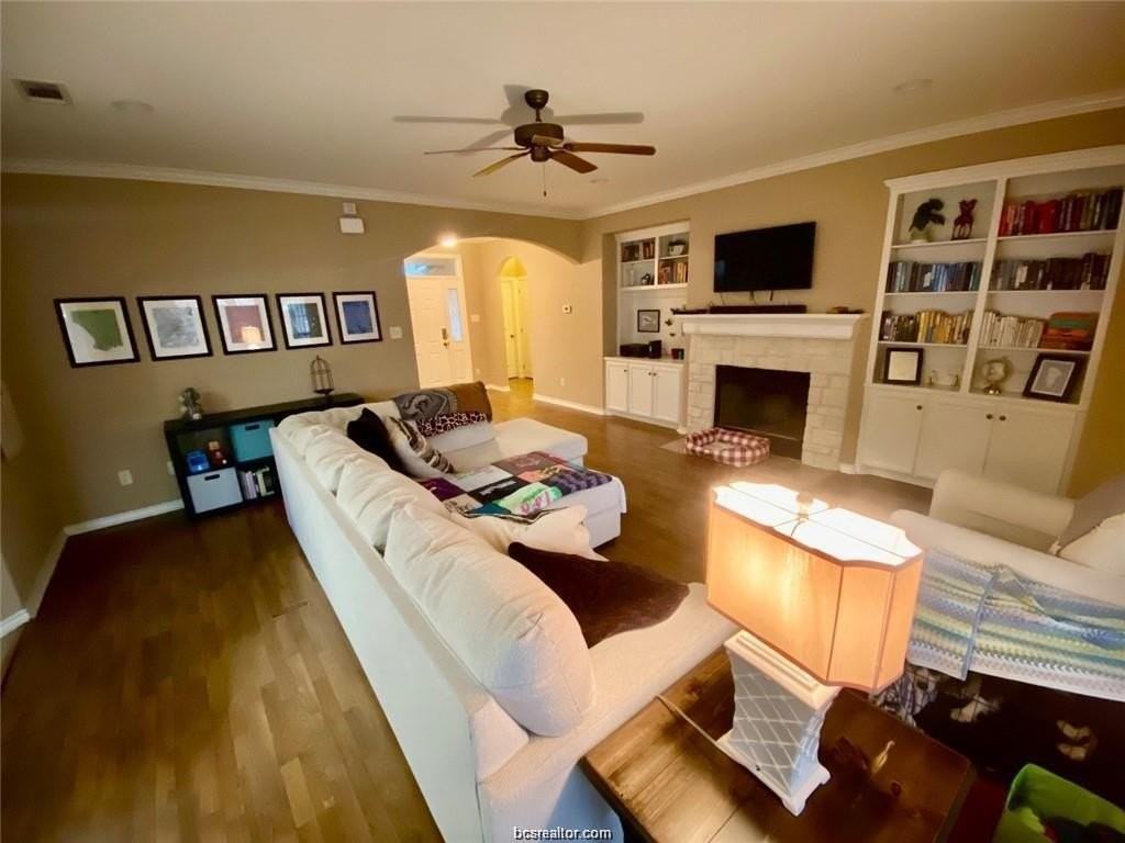 603 Clovis Ct - Photo 4 of 12