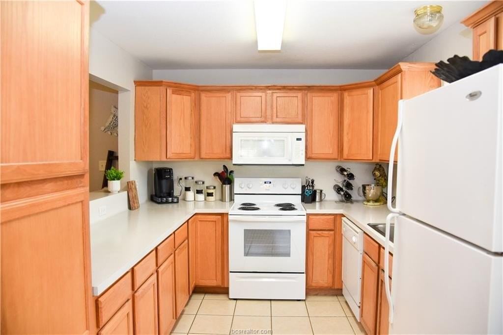 3815 Oldenburg Ln - Photo 7 of 26