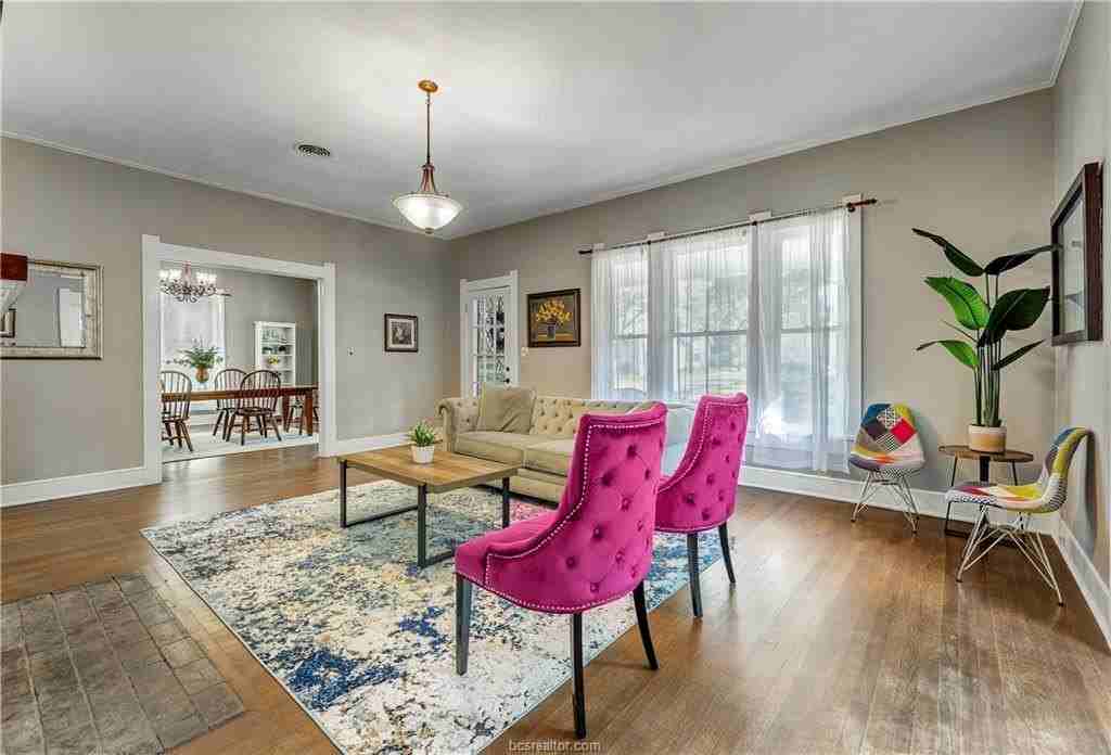 509 E 30th St - Photo 5 of 20