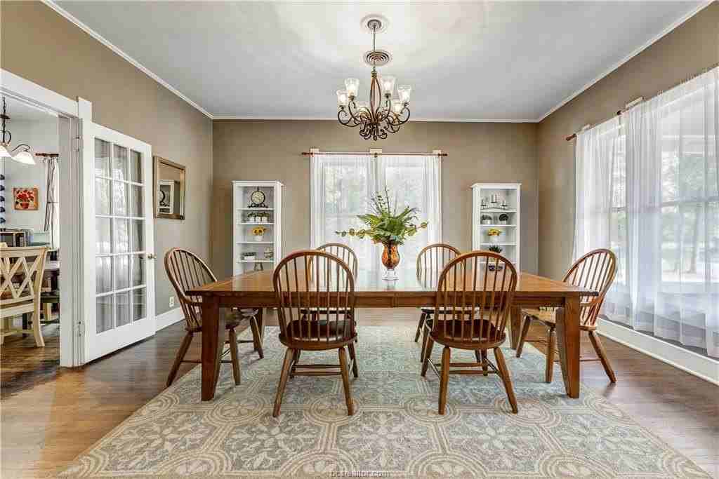 509 E 30th St - Photo 6 of 20