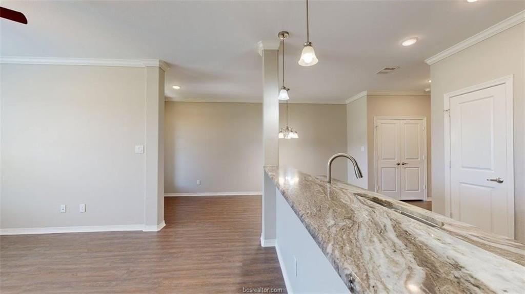 2003 Harvey Mitchell Pkwy S - Photo 5 of 39