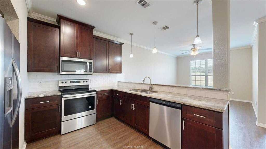 2003 Harvey Mitchell Pkwy S - Photo 6 of 39