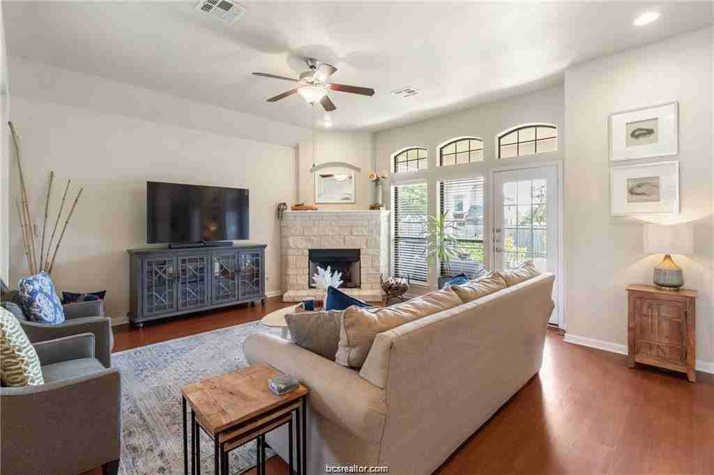 4205 Cripple Creek Ct - Photo 7 of 33