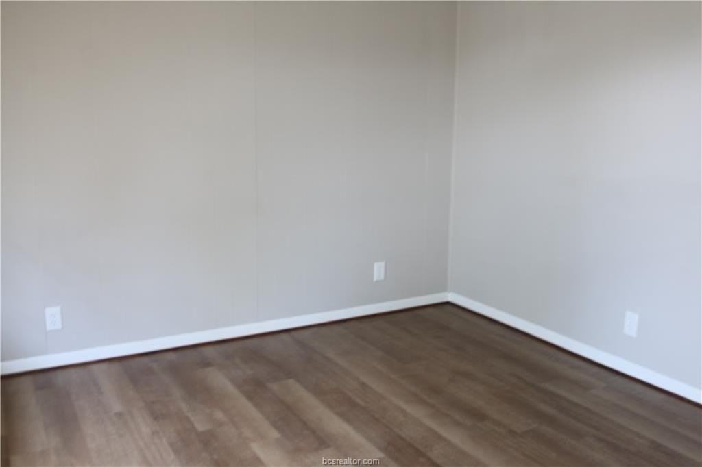 402 Bacon St #1 - Photo 3 of 7