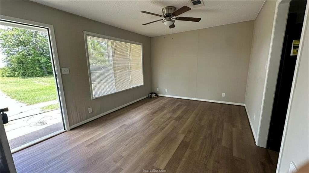 402 Bacon St #1 - Photo 4 of 7