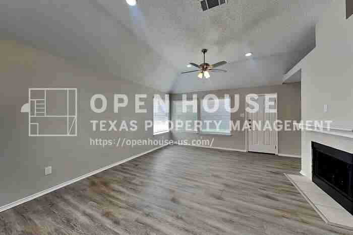 1124 Canoe Ln - Photo 5 of 20