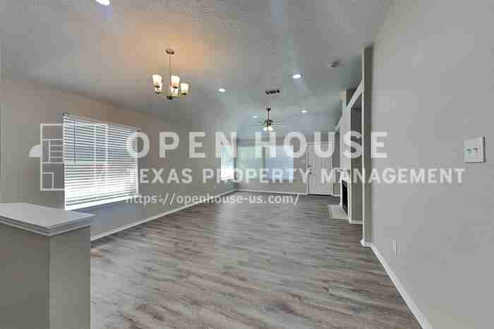 1124 Canoe Ln - Photo 6 of 20