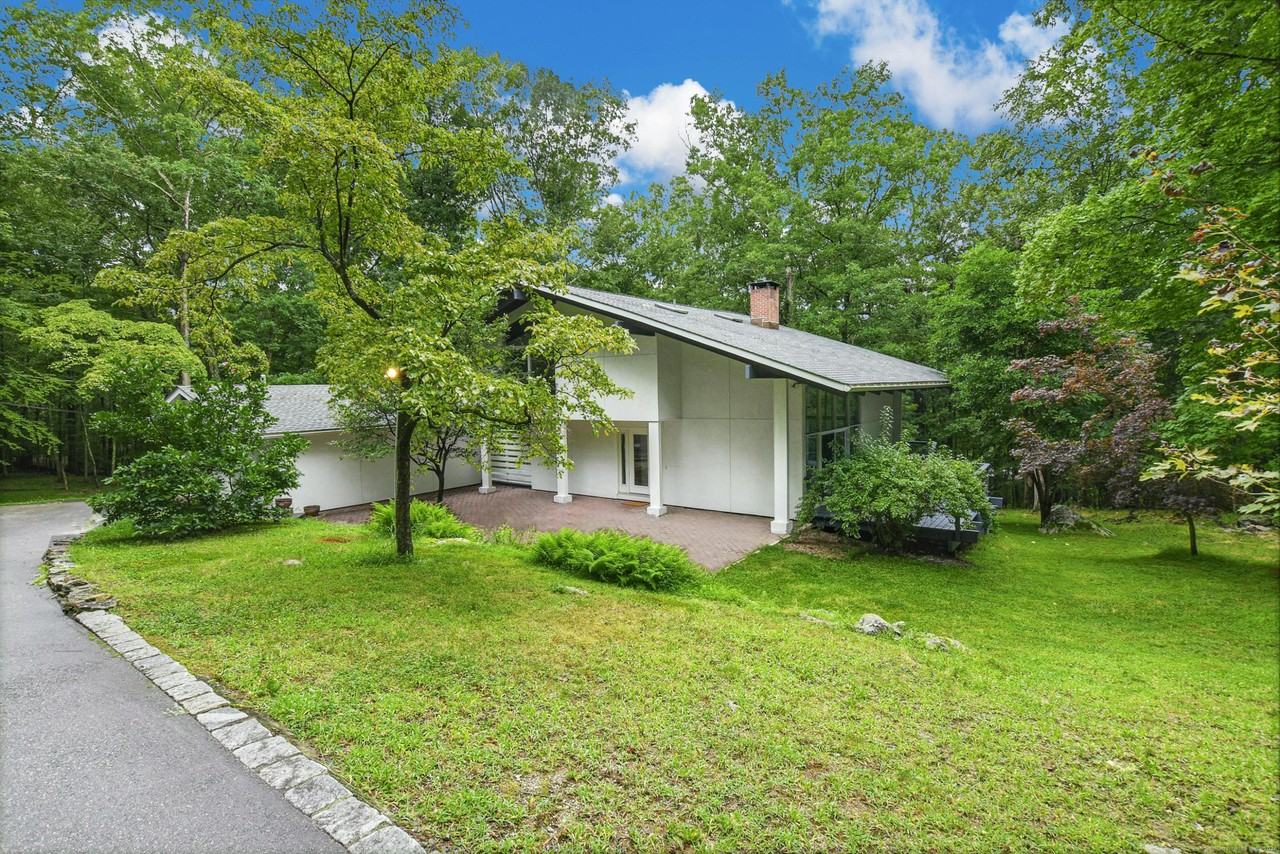 70 Birch Hill Rd - Photo 2 of 37