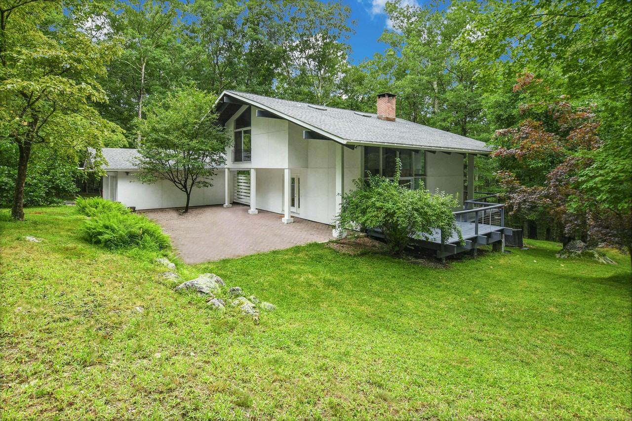 70 Birch Hill Rd - Photo 4 of 37