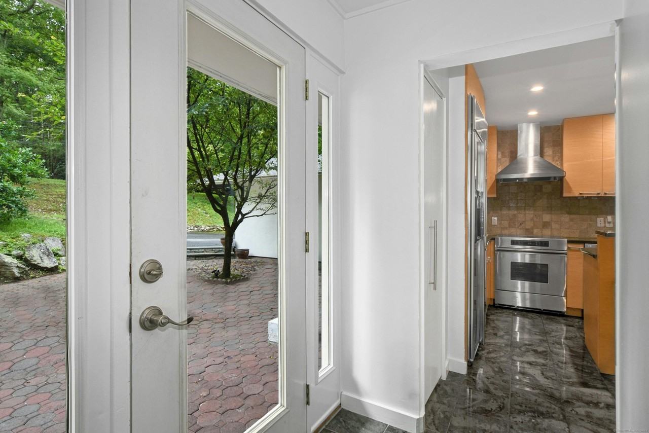 70 Birch Hill Rd - Photo 6 of 37