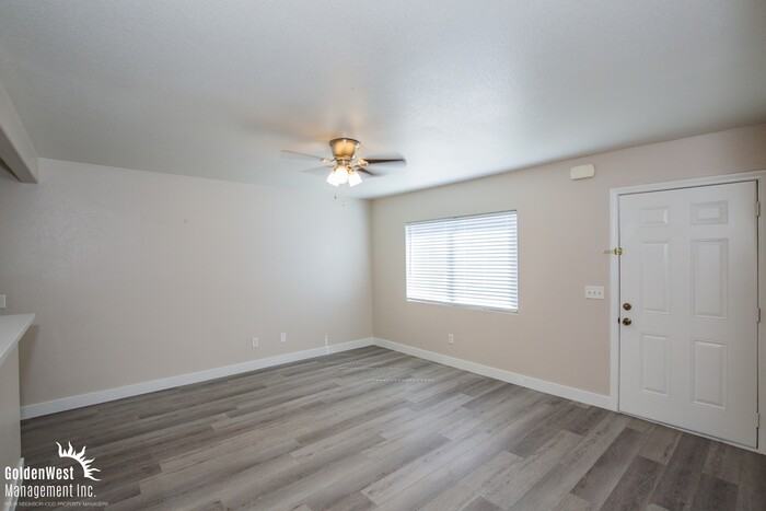 1711 Linden Ave #A - Photo 5 of 9