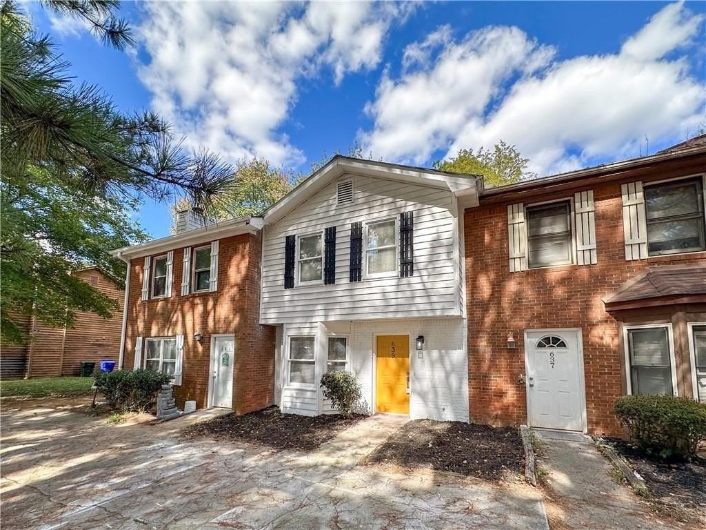 639 Hunting Creek Ln Se - Photo 2 of 12