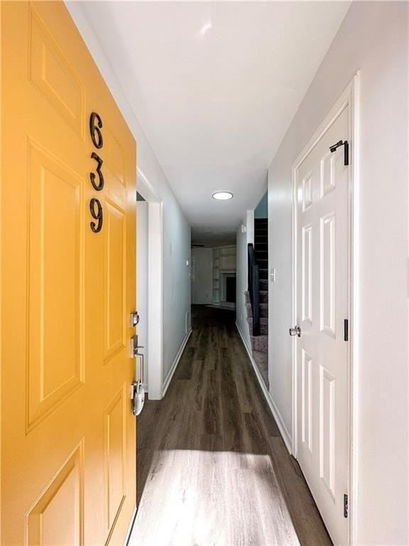 639 Hunting Creek Ln Se - Photo 3 of 12