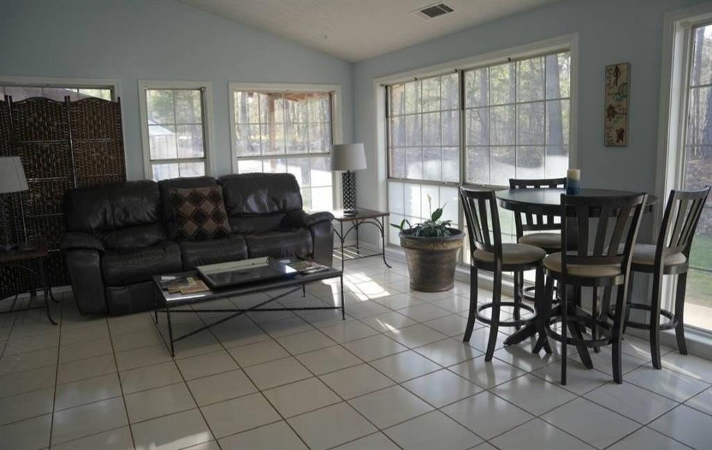 5043 Blackberry Ln - Photo 6 of 25