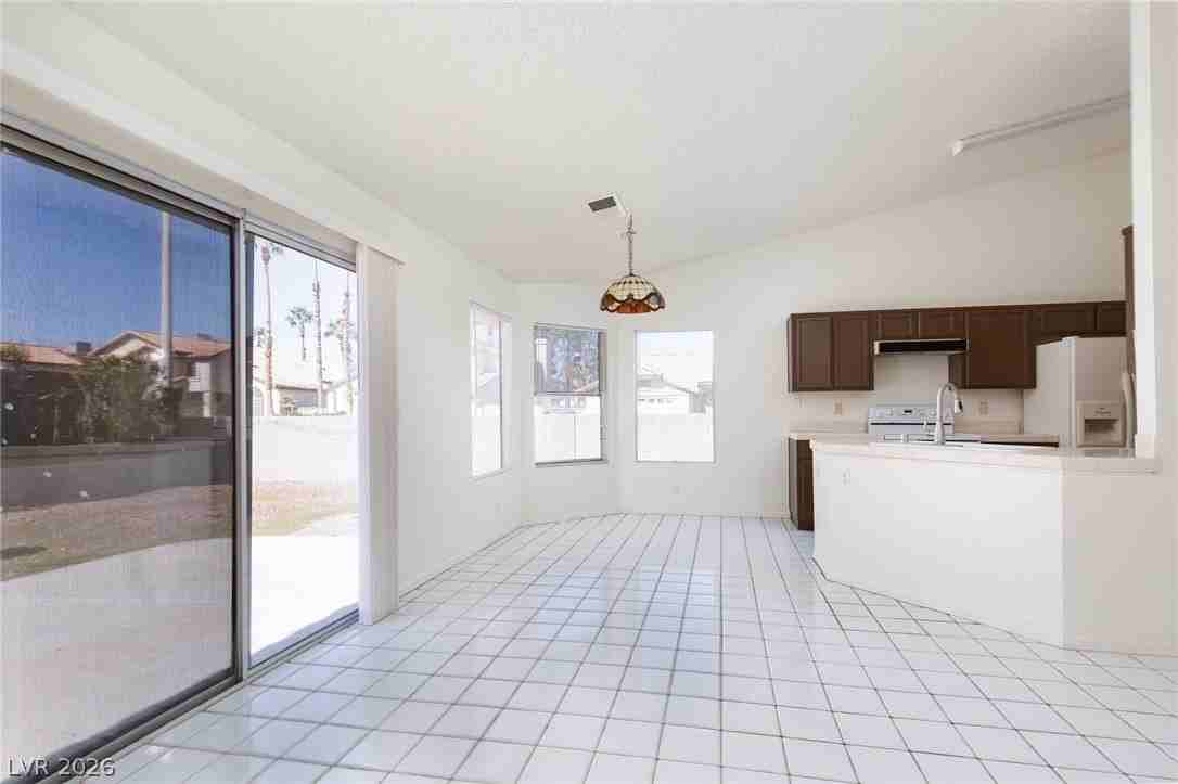 121 Hanover Dr #NA - Photo 4 of 39