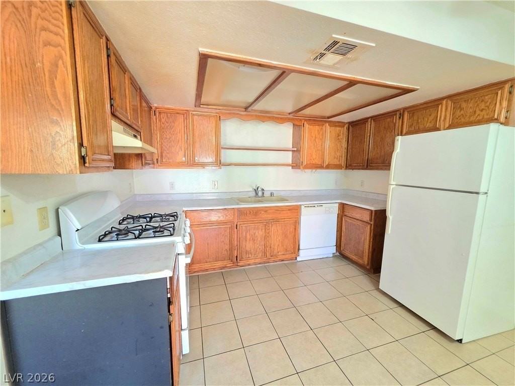 5576 W Rochelle Ave #34C - Photo 6 of 19