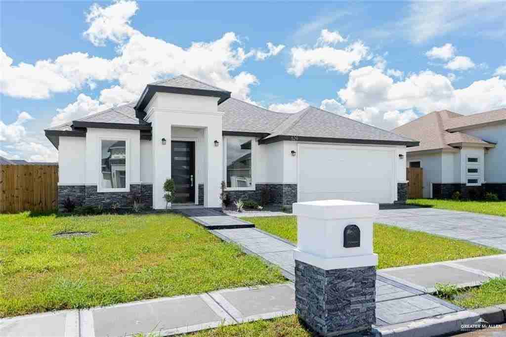 529 Country Club Dr - Photo 2 of 16