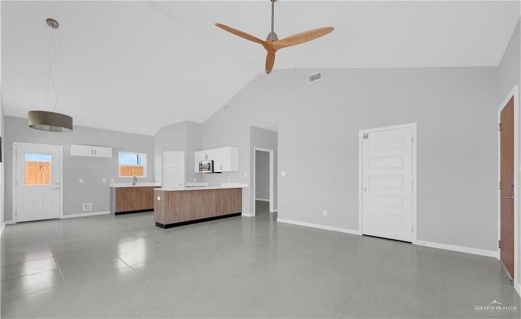 412 Sparrow Rd #1 - Photo 3 of 7