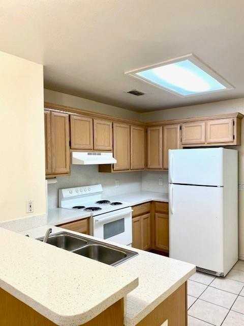 1223 W Carmen Ave #3 - Photo 2 of 14